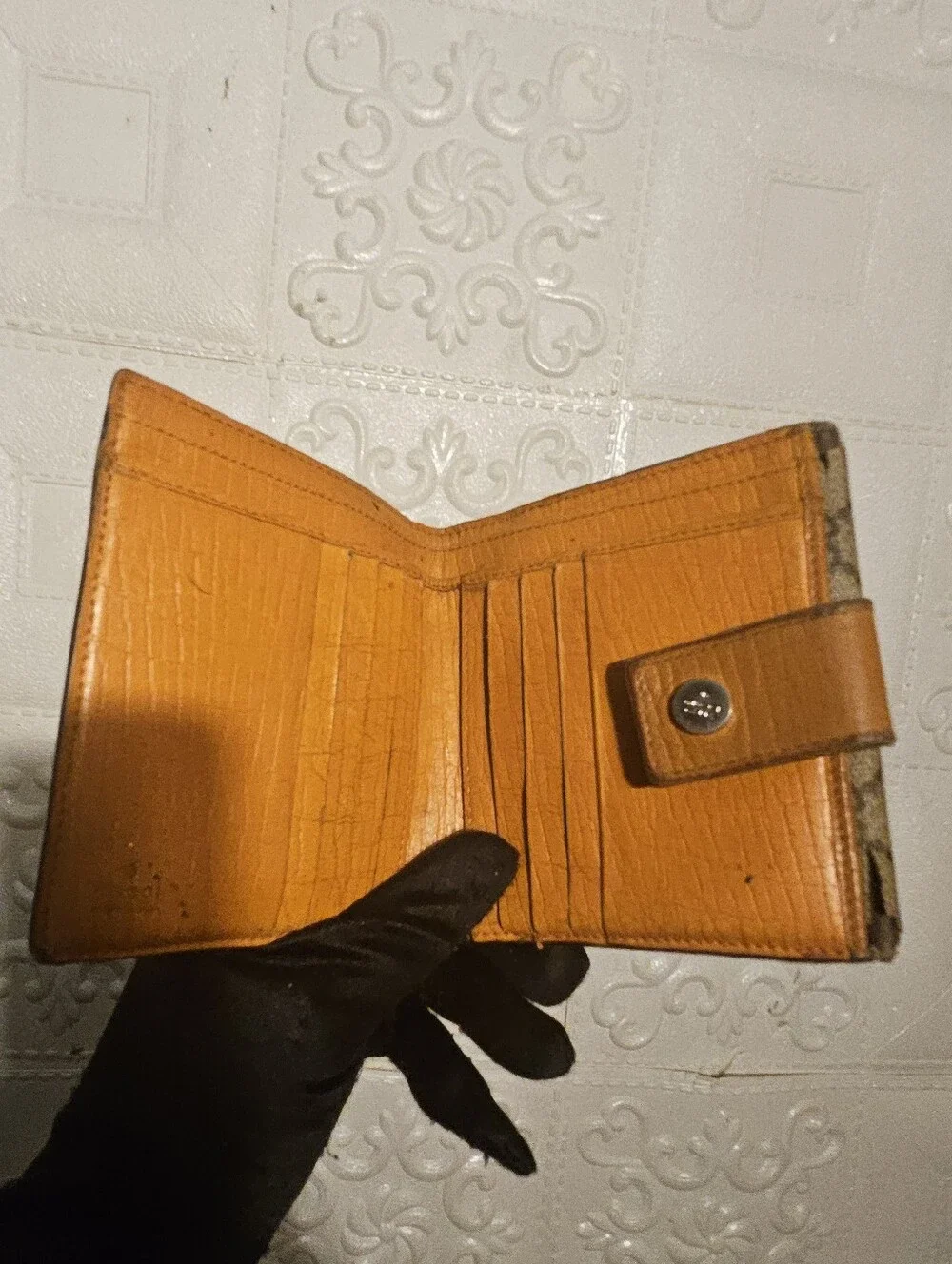 Gucci Tangerine French Compact Vintage Wallet Authentic 100%